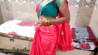 দেখো কিভাবে আমি আমার দেশি ভাবিকে কাঁদিয়ে তুলি, যখন আমি তার গুদে আমার মোটা বাড়া জোরে জোরে খেঁচছি।