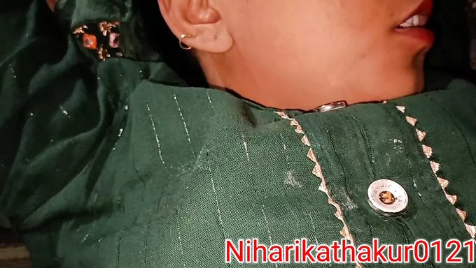 ভারতীয় কলেজ ছাত্র একটি গরম ভিডিওতে একটি কোএড দিয়ে নোংরা হয়ে যায়।