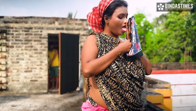 প্রবৃদ্ধ ভারতীয় স্টেপ মা তার স্টেপ সন এর হার্ড কক নেওয়া হয়। এটি দেখতে খুব মজার হবে!