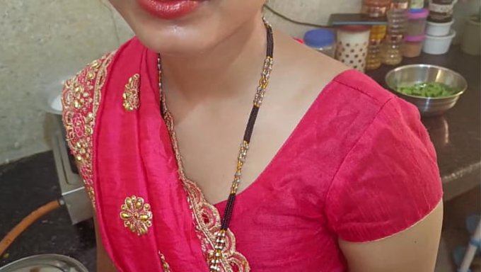 ভাবি প্রথমবারের মতো তার দেবরের কাছে পাছায় চোদা খেলো।