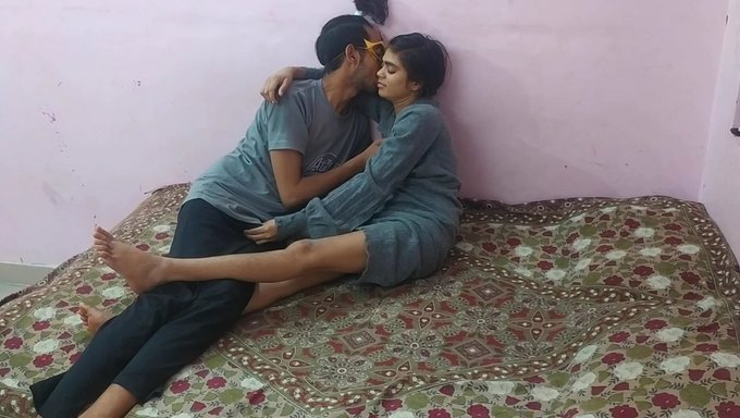 কলেজ ছাত্র তীব্র পুসী চুদাচুদি এবং ডিপথ্রোট সঙ্গে হার্ডকোর পায়