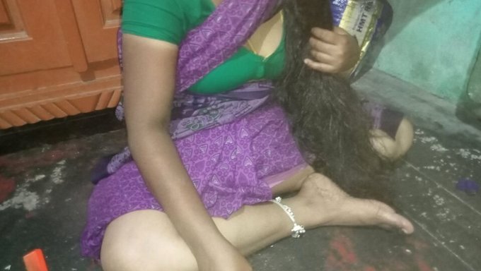 হেয়ারি ইন্ডিয়ান আন্টি ক্যামেরায় পিস