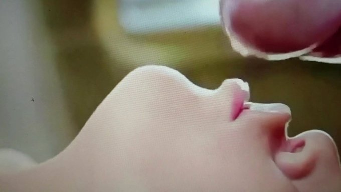এই তীব্র ভিডিওতে টাইট পুসী সেমেনে ঢেকে গেছে।