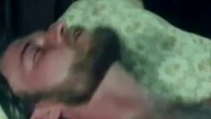 ক্লাসিক হার্ডকোর মজা উপভোগ করছেন প্রেমিকদের ভিন্টেজ ভিডিও