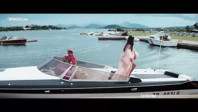 ব্লন্ড বোমশেল কাজ করছে - উরসুলা অ্যান্ড্রেস থেকে ইভা গ্রীনের সাথে।