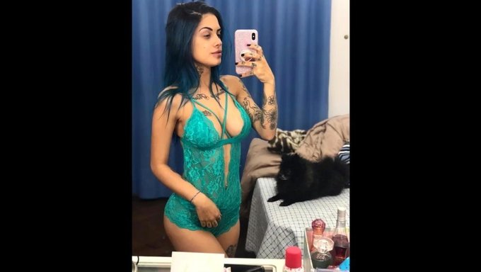 ড্যাডি জাকি সঙ্গে টেটির গরম সম্পর্ক